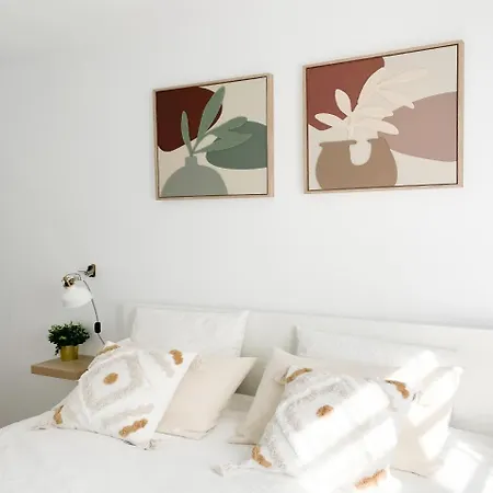 Апартаменты B-rent Oasis Sweet 2 - Pool View